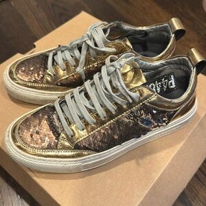 P448 sequin shoes